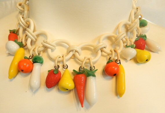 1930's - 1940's glass fruit and celluloid chain ne