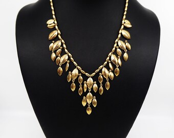 bib style necklace