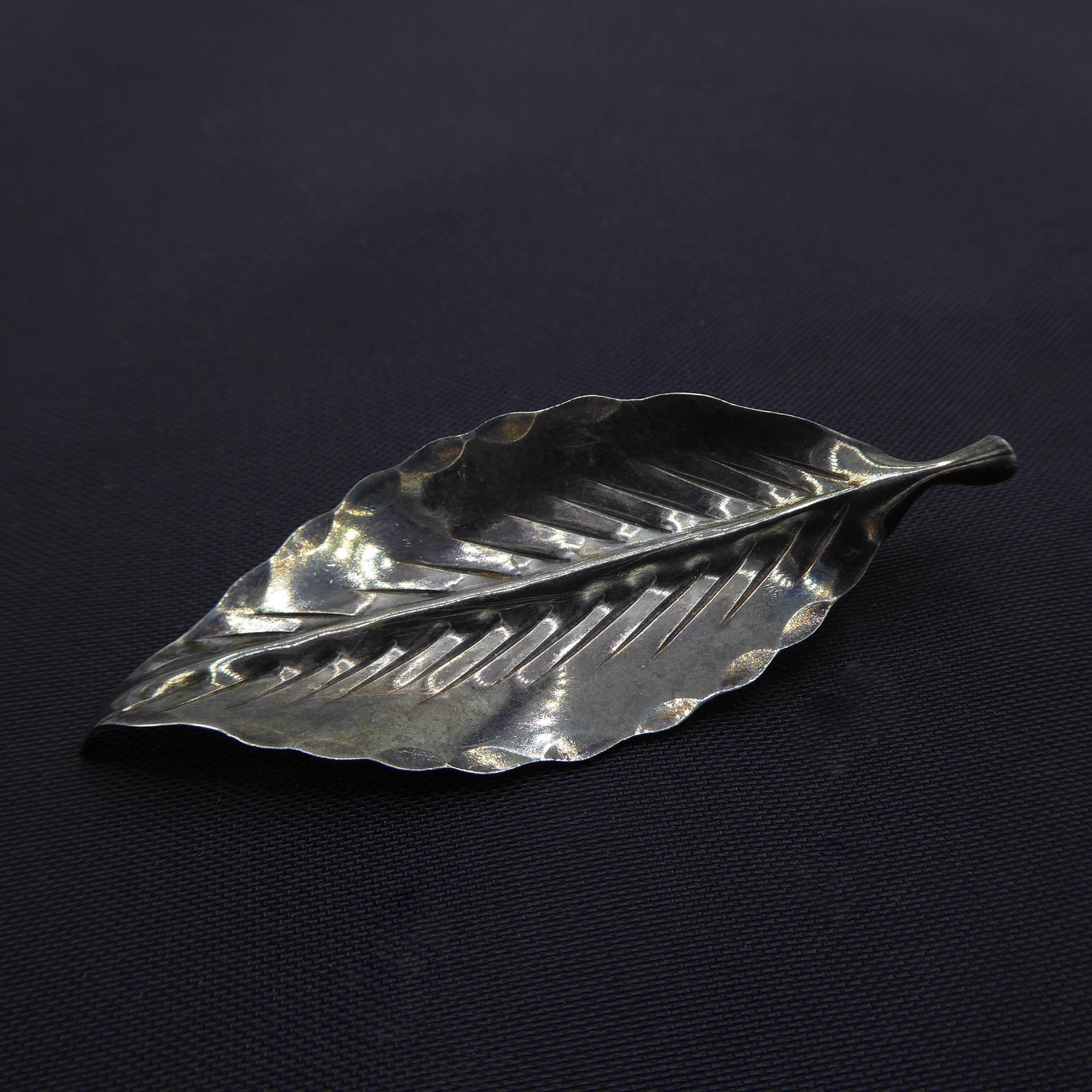 Signed Nye Sterling Silver Leaf Brooch Fall Curled Leaves Etsy