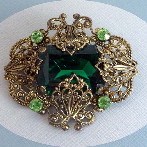 Vintage Green Rhinestone & Gold Filigree Brooch