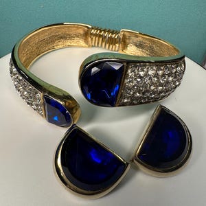 Vintage Rare Hobe Blue and Clear Crystal Rhinestone Bracelet and Earrings