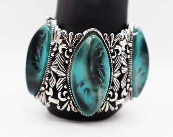 Vintage Mid Century Modernist Chunky Turquoise Genuine Lucite Stretch Panel Bangle Cuff Bracelet with Silver Accent Beads