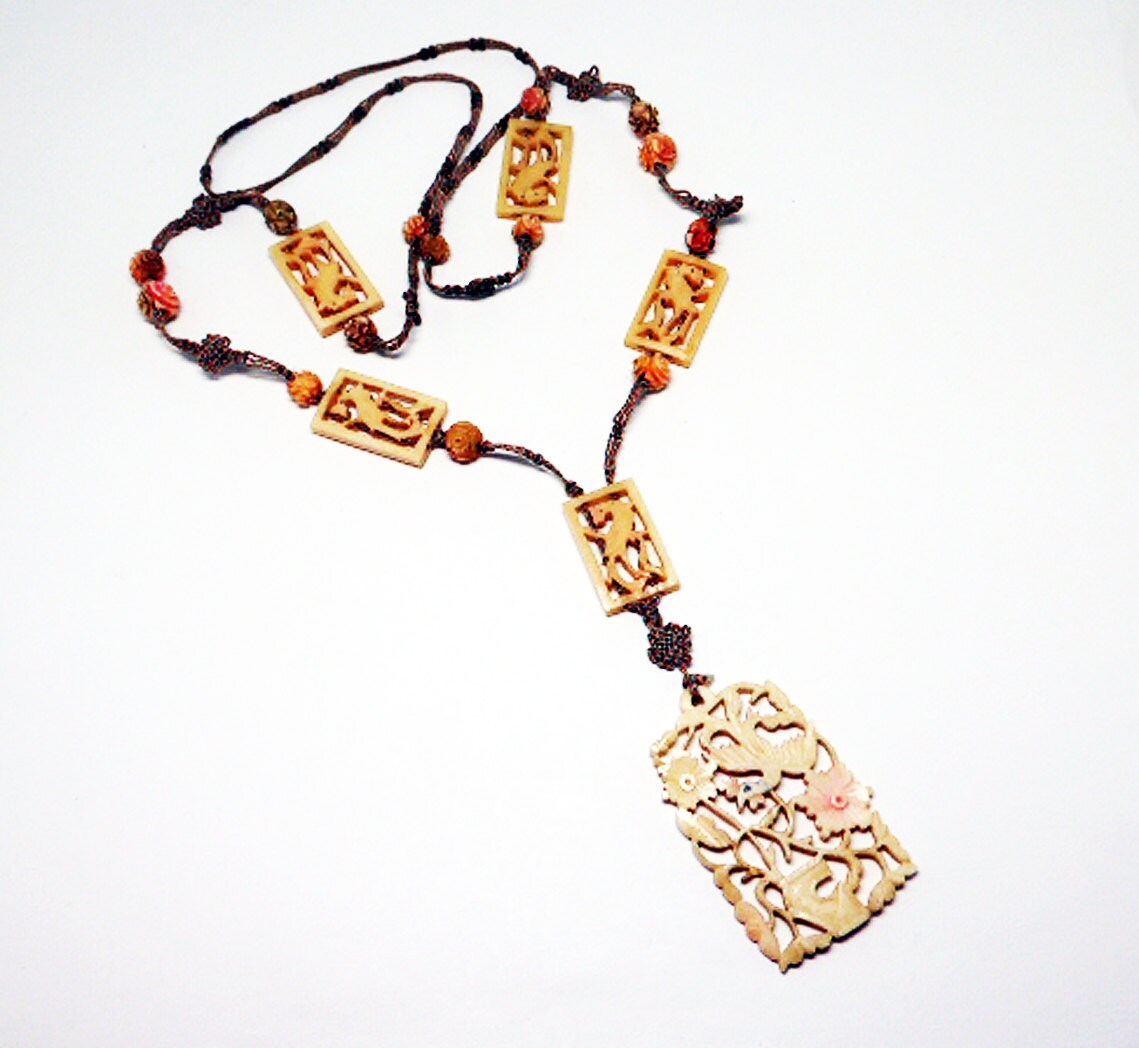 Victorian Carved Celluloid Necklace Art Nouveau Carved Victorian Carved Celluloid Necklace Art Nouveau Carved