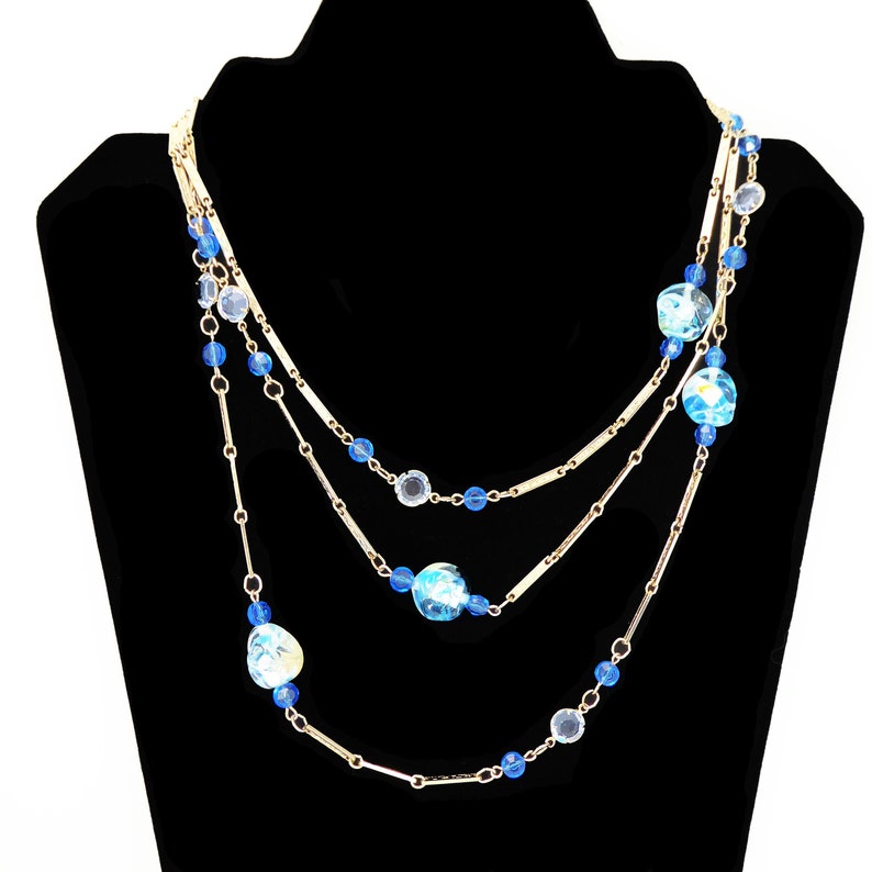 Shades of Blue Beaded Necklace Bezel Set Austrian Crystals Gold Tone Chain with Venetian Glass /& Oval Crystal Beads Vintage 1970s 1980s
