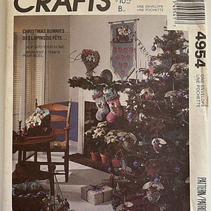 Vintage Christmas Bunnies Decorations, Tree Skirt, Wall Hanging, Stockings, Ornaments, Sleigh Centerpiece McCalls 4954 Sewing Pattern UC