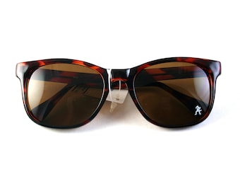 NOS 1980s vintage large rectangular retro sunglasses for men Wayfarer style toroise frame brown lens Hi Tek Junior