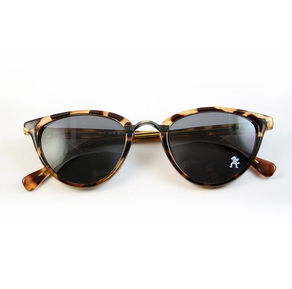 Retro Vintage 1990s Cat Eye Sunglasses Amazon.com: Fozono Retro Vintage Narrow Cat Eye Sunglasses  main image 4