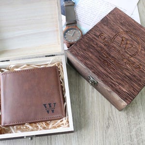 Cartera con grabado láser, estilo retro de cuero sintético para hombre, personalizada, horizontal