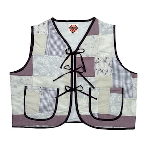 Chaleco acolchado grande de patchwork morado rehecho