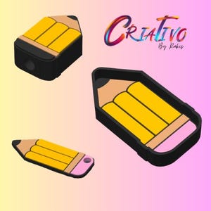 Pode incluir: Três objetos em forma de lápis em amarelo, preto e rosa são exibidos em um fundo gradiente. Um é um apontador, outro é uma bandeja em forma de lápis e o terceiro é um pingente em forma de lápis. A palavra "Creativo" está escrita em um script colorido.