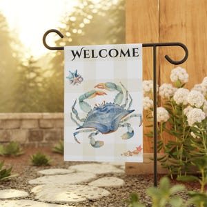 Welcome Crab Garden Flag, Coastal Welcome Banner, Outdoor Yard Sign, Beach House Welcome Flag, Welcome garden gift, Summer yard flag