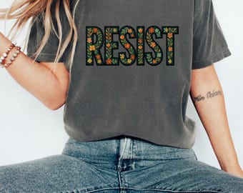 抵抗する花柄コンフォートカラーTシャツ：反ファシスト活動家Tシャツ