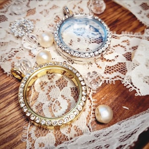 Custom Bridal Lace Keepsake Necklace – Made from Your Wedding Dress