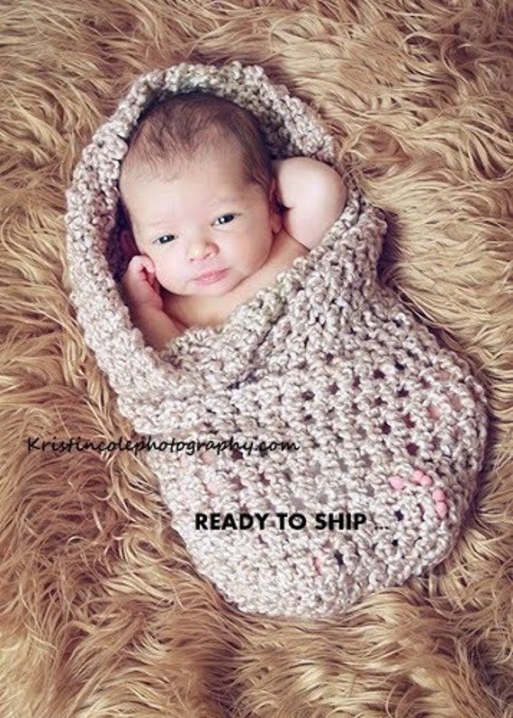 newborn wrap photography