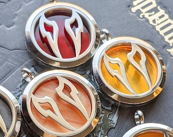 FFXIV Viper Locket Necklace - Stainless Steel Magnetic Locket w/ Interchangeable Colors - Great Gift for Final Fantasy XIV VPR Fans!