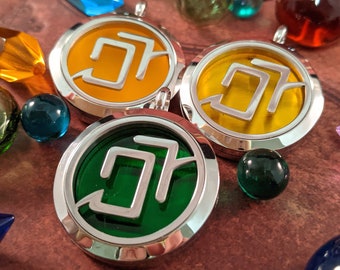 FFXIV Astrologian Locket Necklace - Stainless Steel Magnetic Locket w/ Interchangeable Colors - Great Gift for Final Fantasy XIV AST Fans!