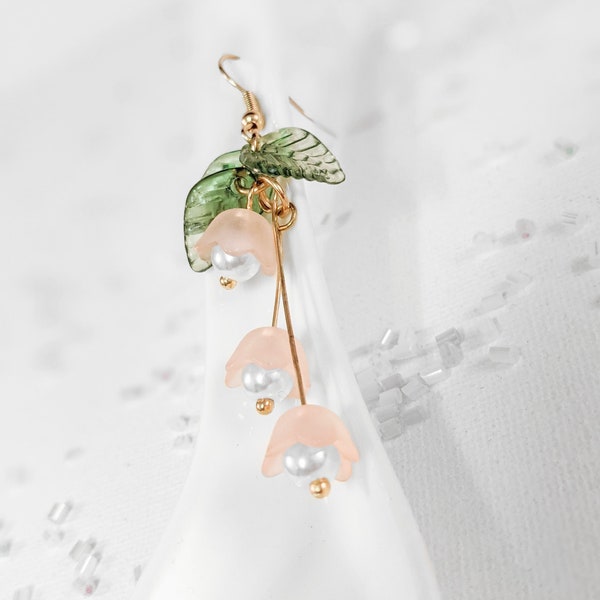 FFXIV WHM Earrings - "Secret of the Lily" - Jewelry Design Inspired by White Mage in Final Fantasy XIV - Designs of Healers Collection (20)