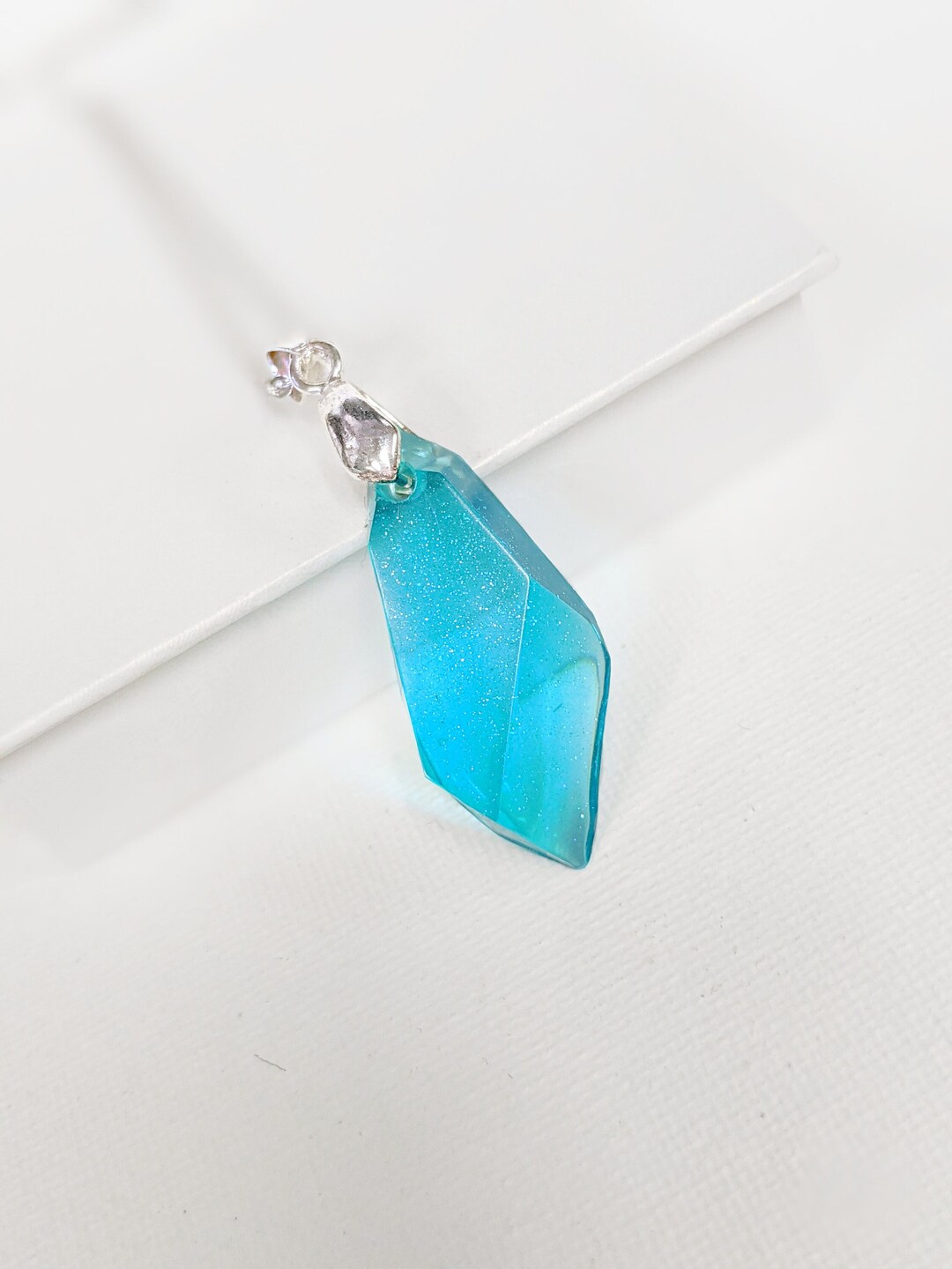 FFXIV Aetheryte Crystal Necklace Lightweight Crystal Blue Resin Jewelry ...