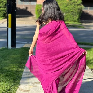 Rust Mul Cotton Saree: Lightweight Ethnic Wear