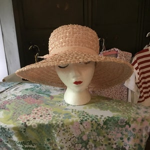Vintage Straw Hat Woven straw Hat Starlet Style Hat big Brimmed Pink Hat Kentucky Derby look Juan Ell Modes