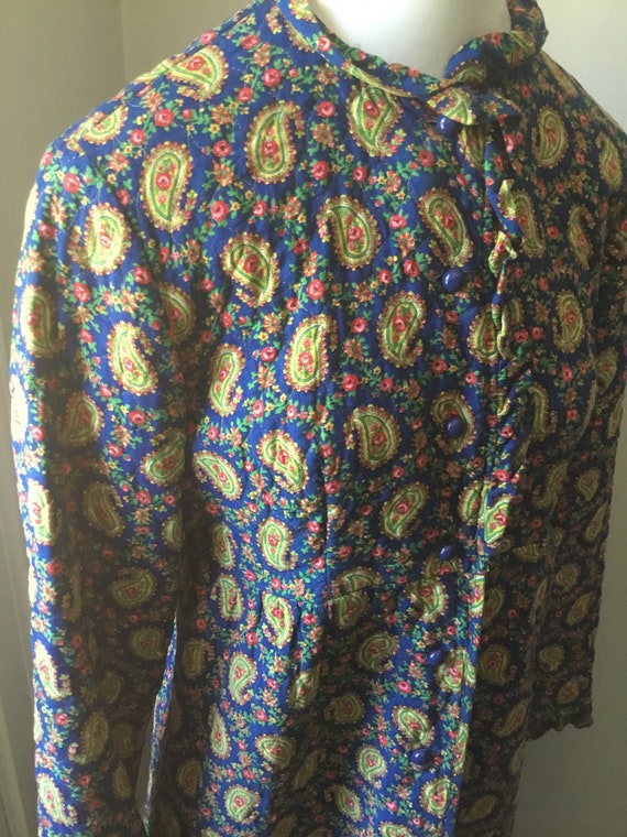 60's Quilted Robe Blue Pink and Yellow Floral and… - image 1