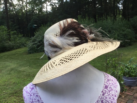 Straw Hat with Feathers and Shell Detail Classic … - image 4