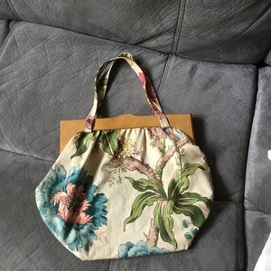 Vintage Purse with Wooden Handles Large Floral Print BarkCloth Look Sweet Vintage Fun Purse Big Button Closure Boho Shabby Chic image 2