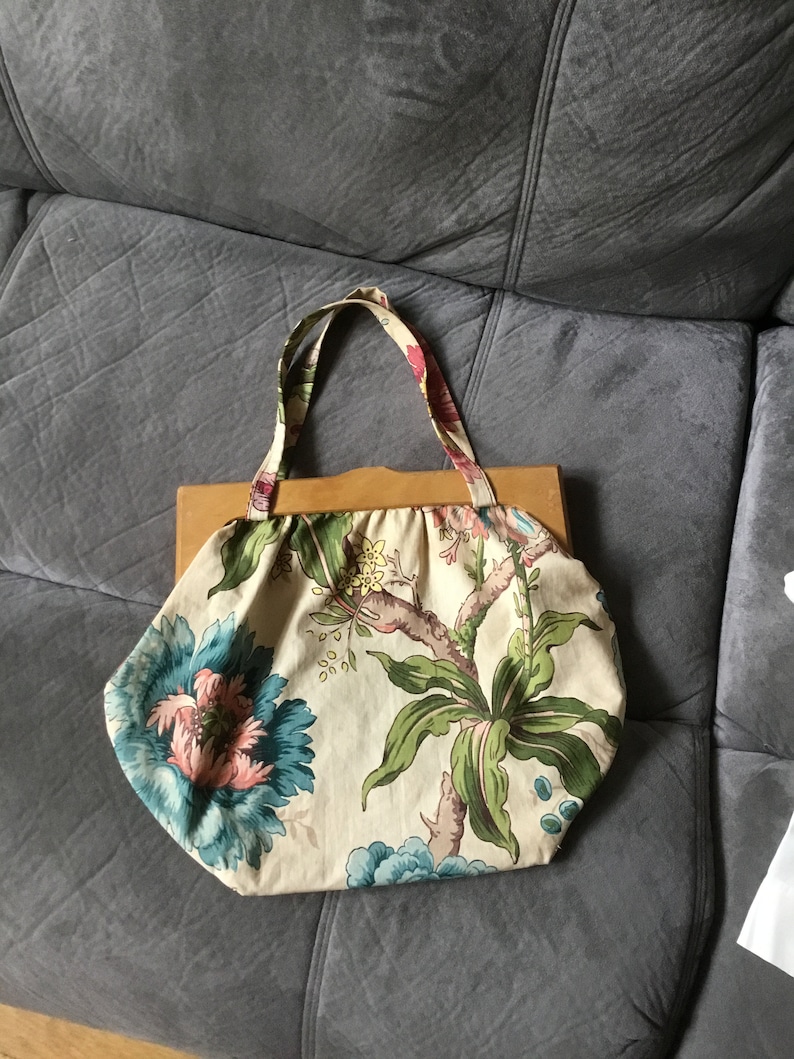 Vintage Purse with Wooden Handles Large Floral Print BarkCloth Look Sweet Vintage Fun Purse Big Button Closure Boho Shabby Chic image 2