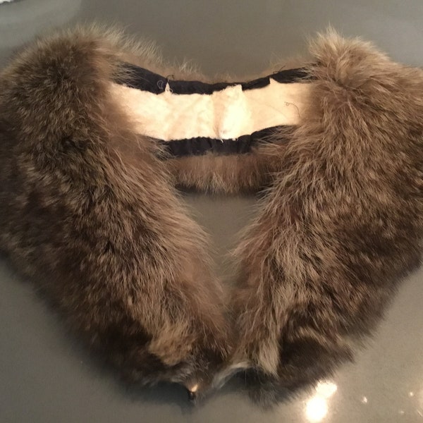 Vintage Fur Collar Shades of Brown Fur Collar Raccoon Collar Luxurious Fur Piece Starlet Style Hollywood Glam Add to Coat or Upcycle