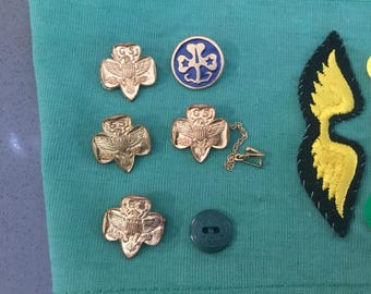 Girl Scout Badges Sash and Pins 4 Gold Tone Pins Bicentennial Pin and Badges Lot of Girl Scout Collectibles