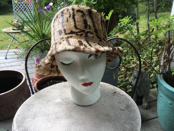 Patterned Fur Hat Stamped Pattern Leopard Look Ru… - image 1