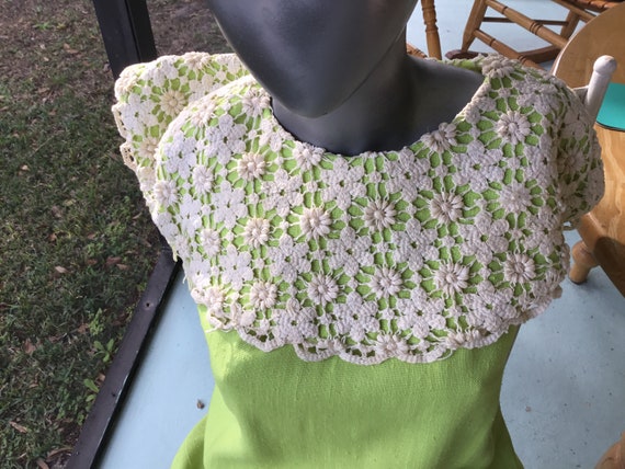 60’s Shift Dress Lime Green Dress with Big Lacey … - image 2