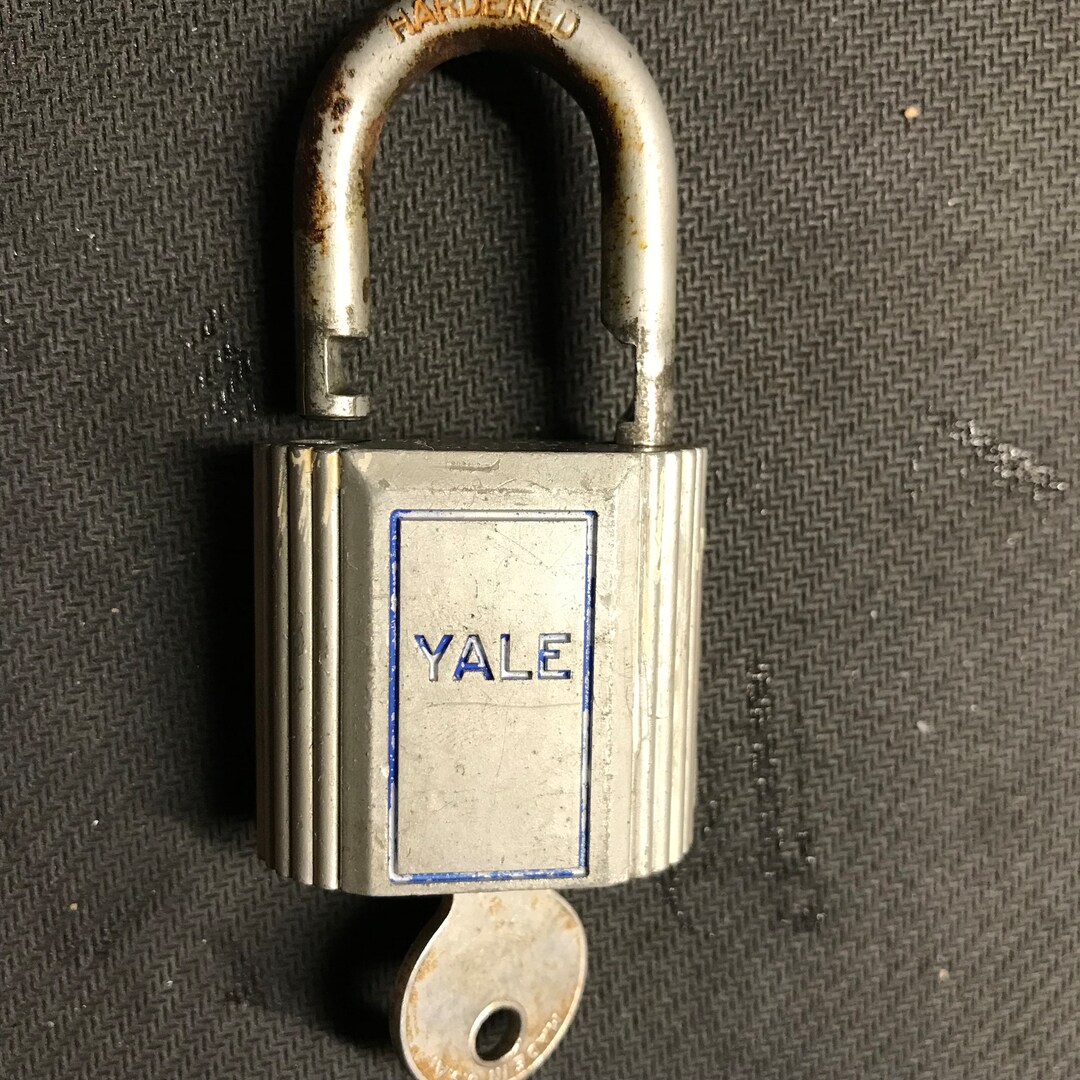 VTG Yale & Towne MFG Co., Stamford, Conn. U.S.A. - 3 Hole