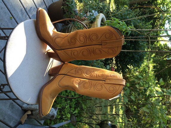 tan cowboy boots ladies