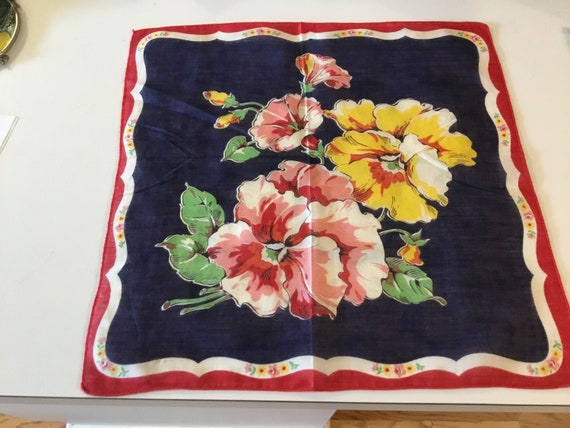 VTG Hanky And Crochet piece Vintage Linens Floral… - image 1