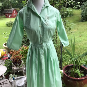 60's Shirtwaist Dress Wash N Wear label Mint green Cotton Dress Big Skirt VINTAGE Clothing Rockabilly Crisp Vintage Cotton Dress