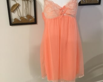 70s Vintage victorian inspired Coral pink ruffle collar & sleeves babydoll dress nightgown Size L calf length