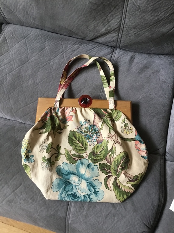 Vintage Purse with Wooden Handles Large Floral Print BarkCloth Look Sweet Vintage Fun Purse Big Button Closure Boho Shabby Chic