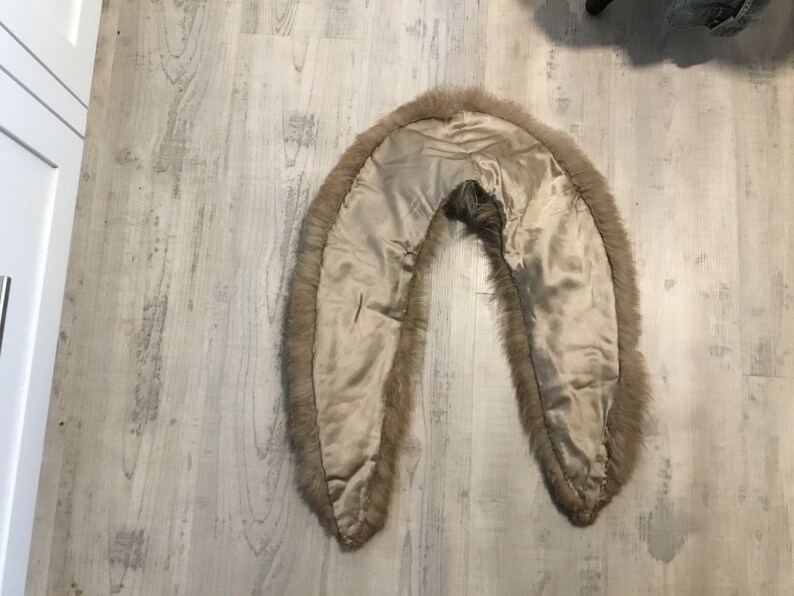 Vintage Fur Collar Luxurious Fur Piece Brown Speckles on Off White Hollywood Glam Starlet Style