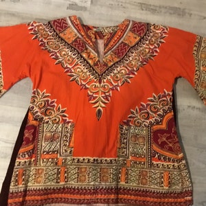 Orange Hippie Tunika mit Trompetenärmeln Boho Tunika Bunte Bluse MOD Floral und Geo Print Orange Braun Elfenbein Made in Pakistan M 100% Baumwolle