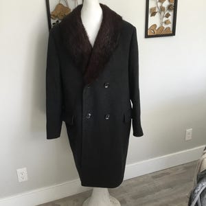 Men&#39;s Vintage Overcoat Gray Wool Overcoat with Fur Collar Classic Men&#39;s Overcoat 30s 40s Gangster Look Heavy Wool Coat with Fur Collar