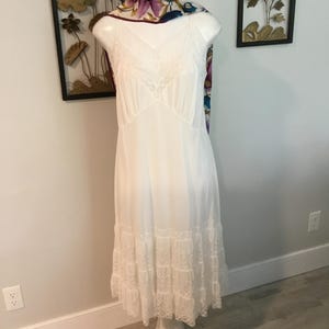 60&#39;s White Slip Vintage Slip Lovely Lace Detailing Lace Flounce at Hem VTG Lingerie Nylon Slip Lane Bryant Size 40 Pinup Cupcake For Keeps