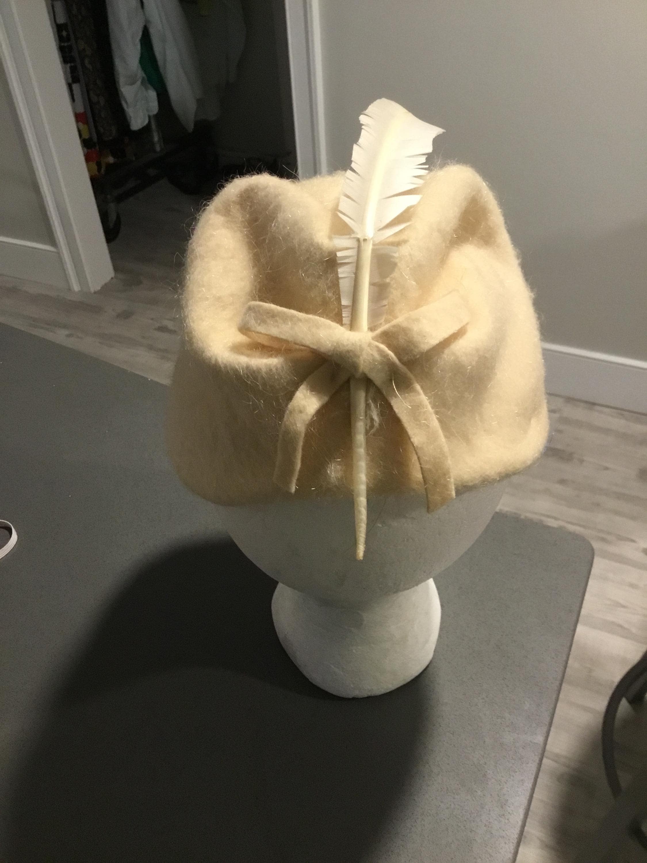 Merrimac Vintage Wool Felt Cloche Hat Beige Oatmeal Grosgrain Bow Ribbon Pin Womens 1920s Vintage Wool Blend Cloche Church Hat Winter  main image 4