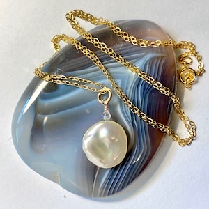 14 Karat Gold Baroque Freshwater Iridescent Coin Pearl necklace, everyday jewelry, Bridal jewelry, Mom gift, Gift for her, sister necklace