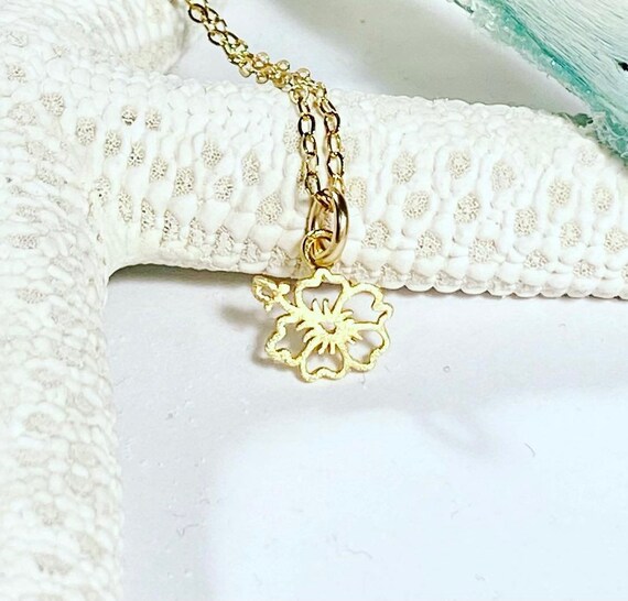 natural flower graduation necklace｜TikTok Search