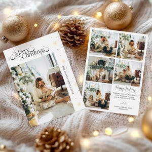 Może przedstawiać: Dwie kartki świąteczne z napisami „Merry Christmas” i „Happy Holiday”. Kartki zawierają zdjęcia rodzinne i złote akcenty. Złote bombki i szyszki leżą na miękkim, białym, dzianinowym kocu.