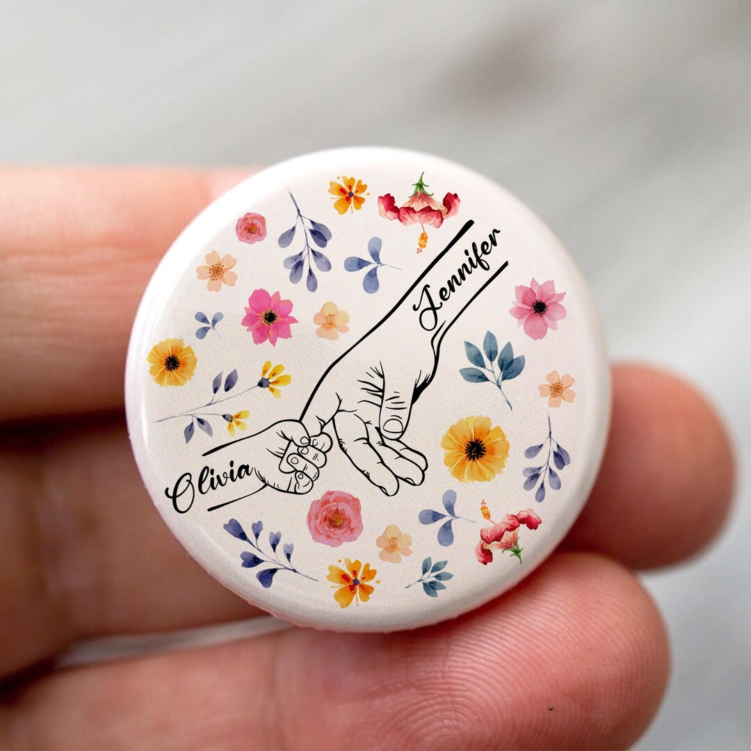 Personalized Mom Button: Kids Holding Hands, Custom Family Names - Etsy