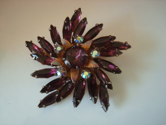 Vintage Rhinestone Flower Brooch With Purple and … - image 5