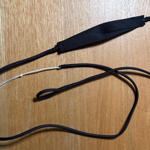 Schwarzer Schäferhund Sling