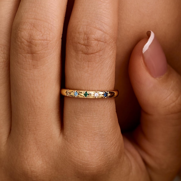 Anillo de estrella con piedra de nacimiento personalizada, anillo familiar personalizado, anillo apilable chapado en oro, joyería celestial, regalo para mamá, regalo de aniversario para ella